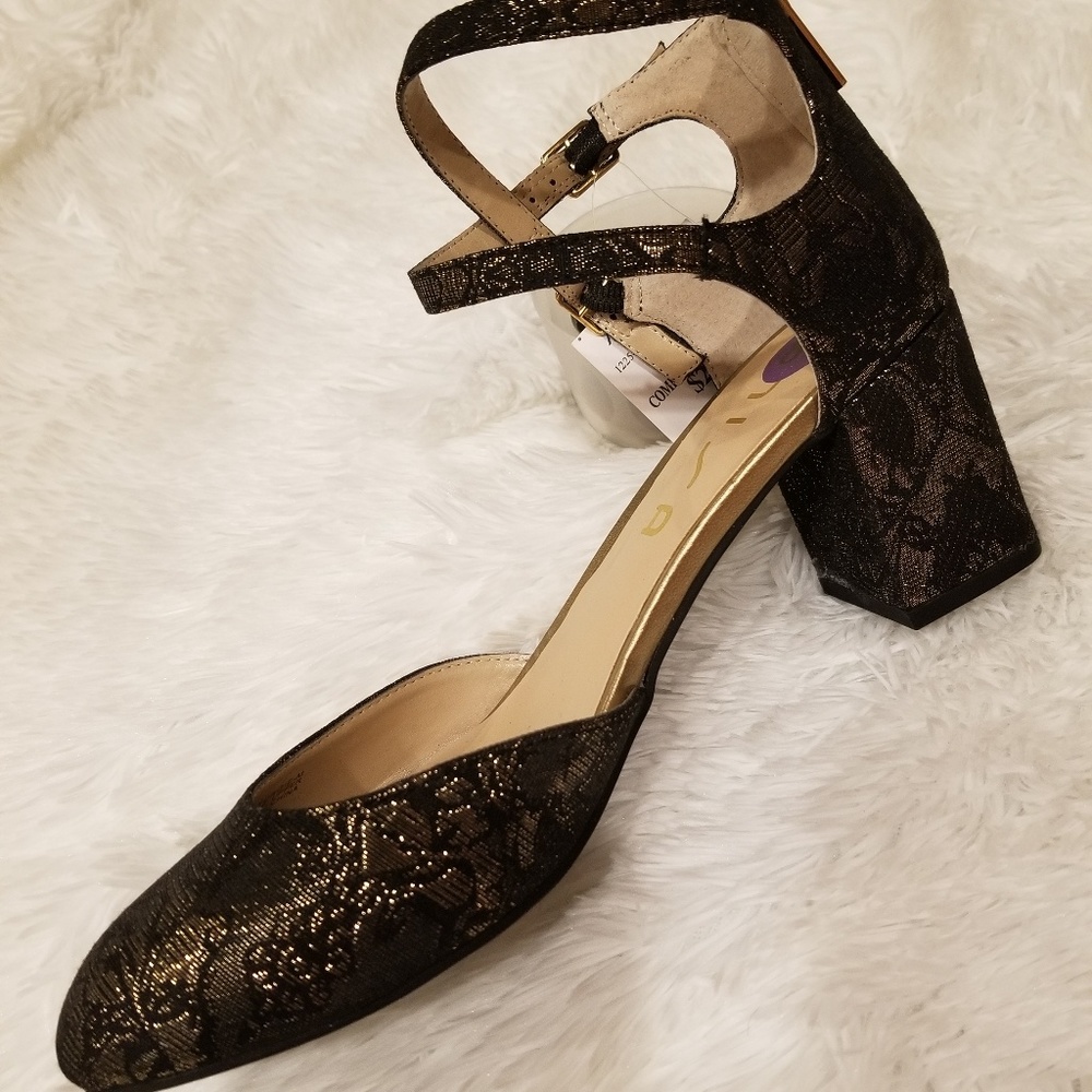 Brocade shoes